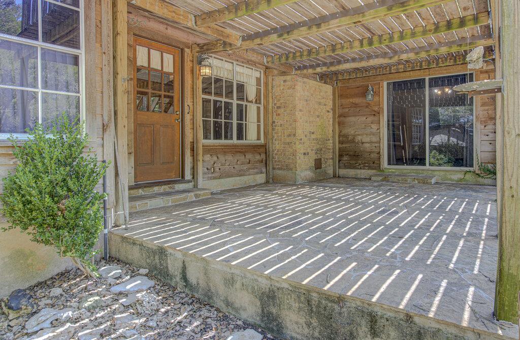 8205 Cliffview Dr, Austin, TX 78759