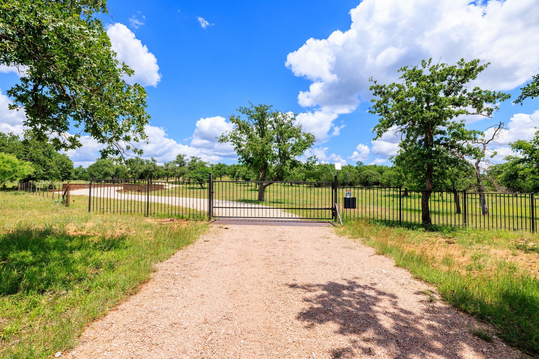 520 Isaacs Mountain Rd, Willow City, TX 78675