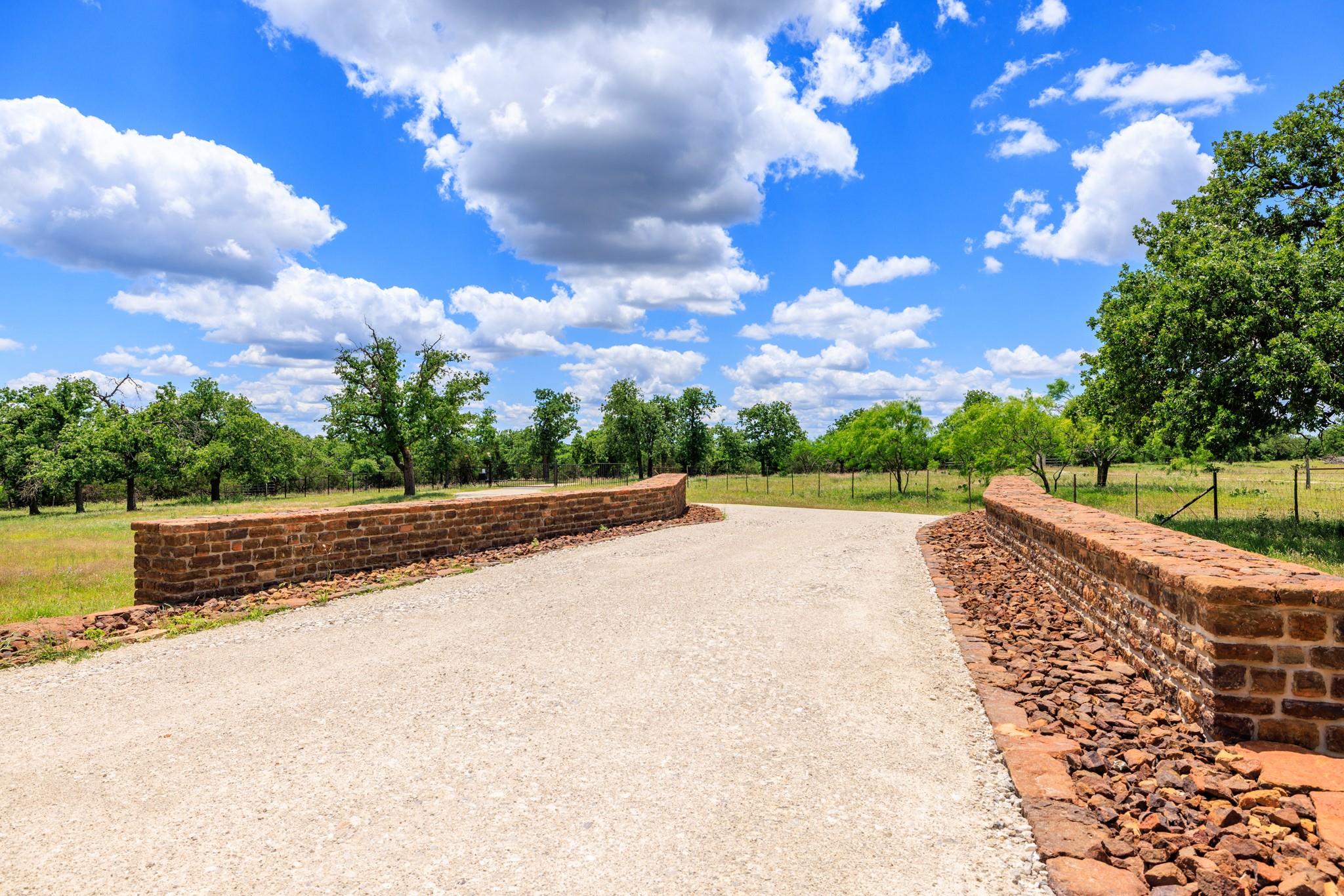 520 Isaacs Mountain Rd, Willow City, TX 78675