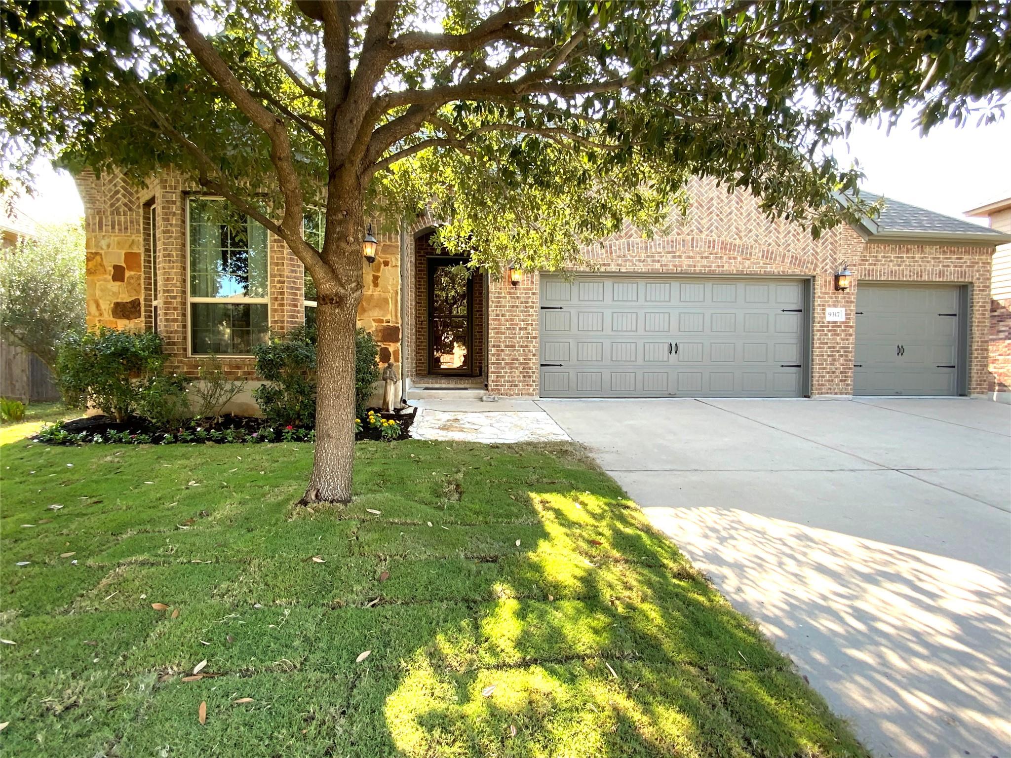 9317 Sydney Marilyn Ln, Austin, TX 78748