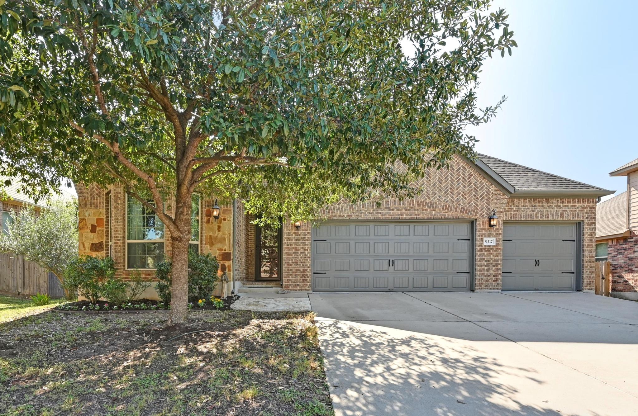 9317 Sydney Marilyn Ln, Austin, TX 78748