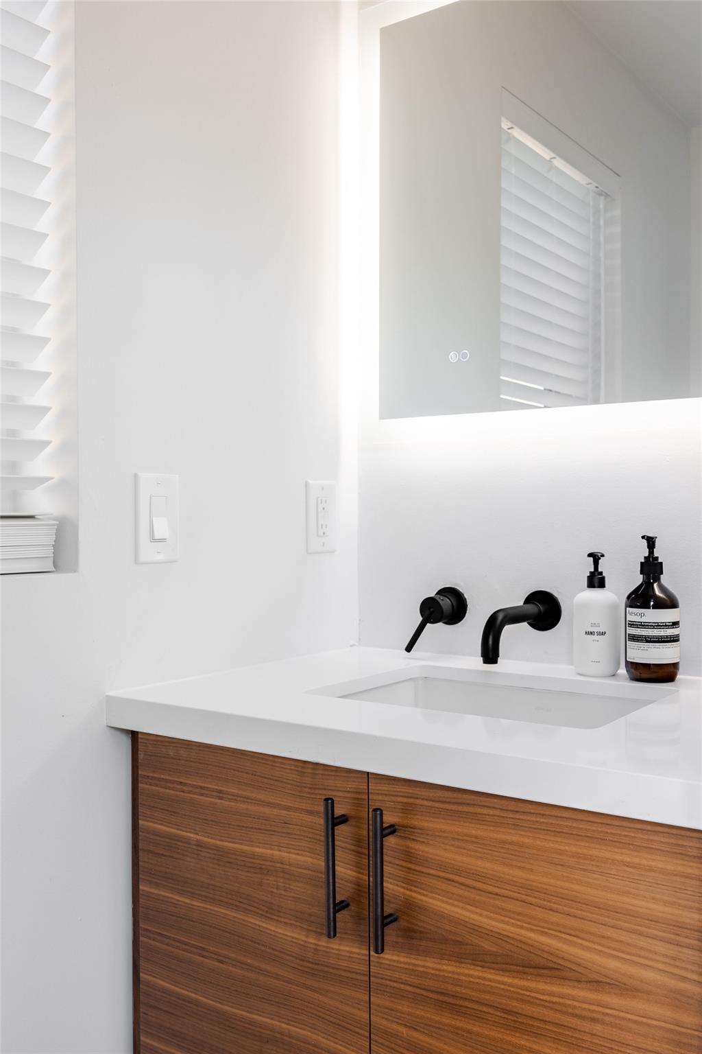 708 Chicon St # 2, Austin, TX 78702