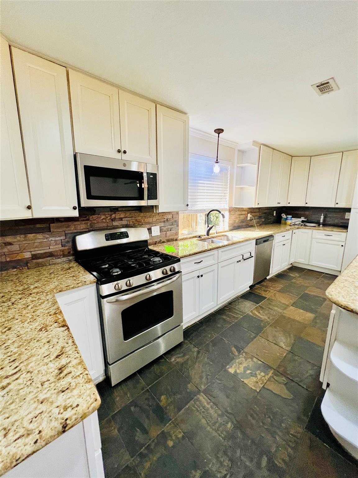 1902 Karen Ave, Austin, TX 78757