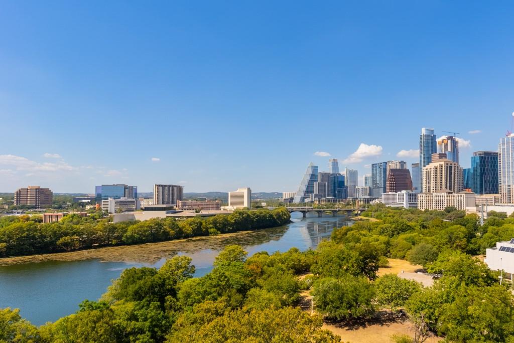 54 Rainey St # 1122, Austin, TX 78701