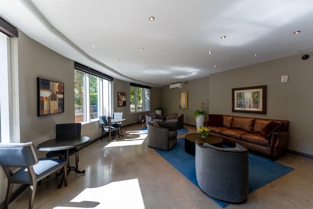 54 Rainey St # 1122, Austin, TX 78701