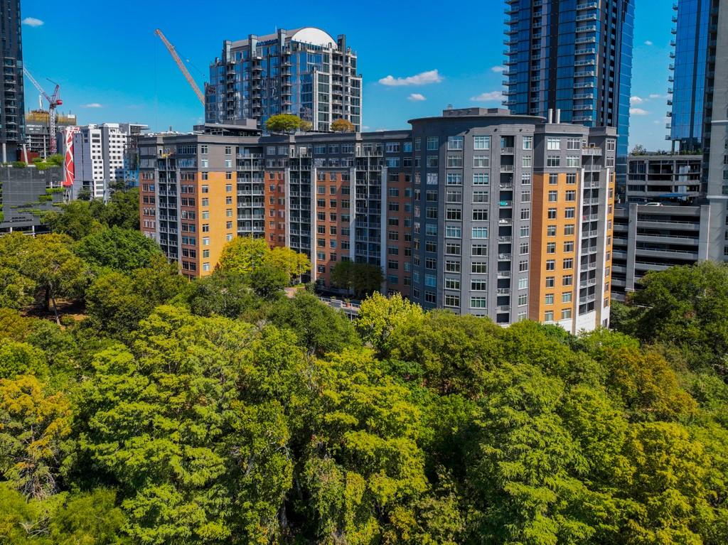 54 Rainey St # 1122, Austin, TX 78701