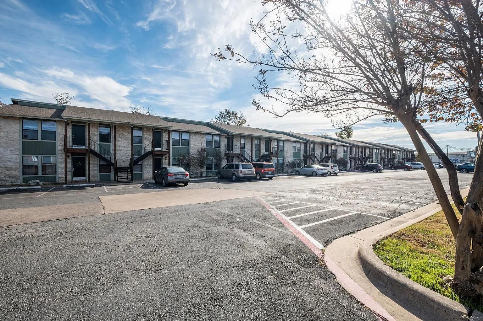 1111 Sunrise Rd # 14, Round Rock, TX 78664