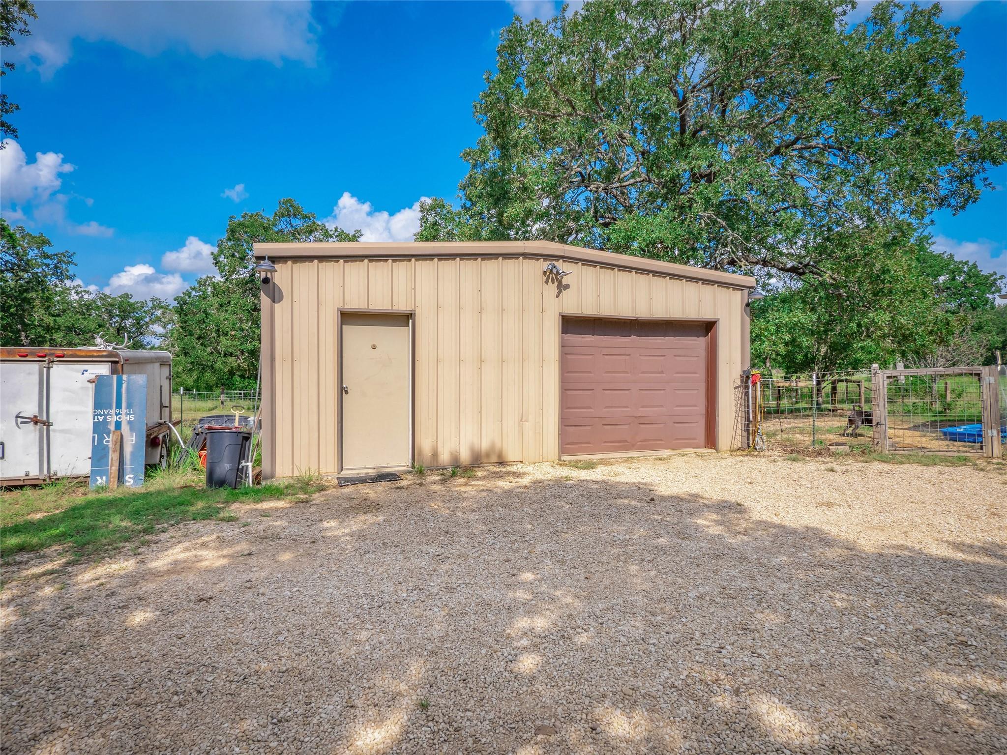 1650 County Road 439, Thorndale, TX 76577