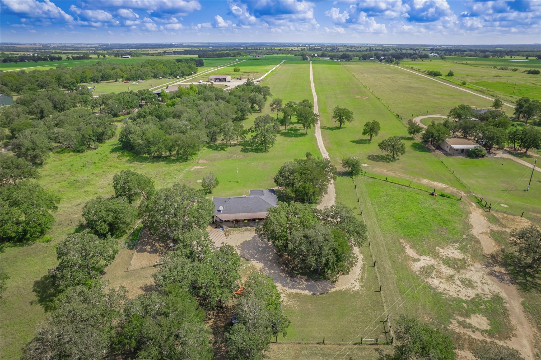 1650 County Road 439, Thorndale, TX 76577