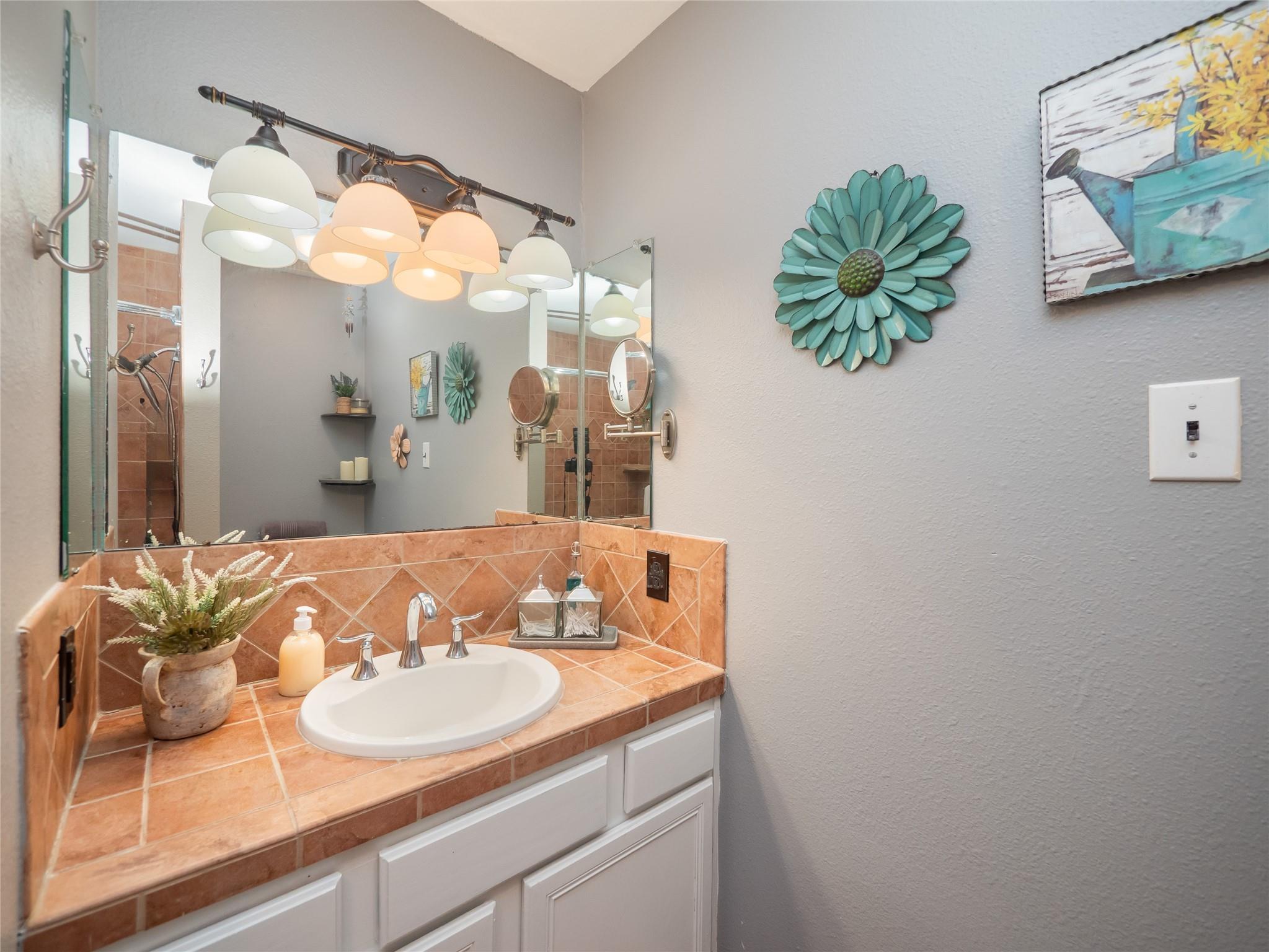 1650 County Road 439, Thorndale, TX 76577