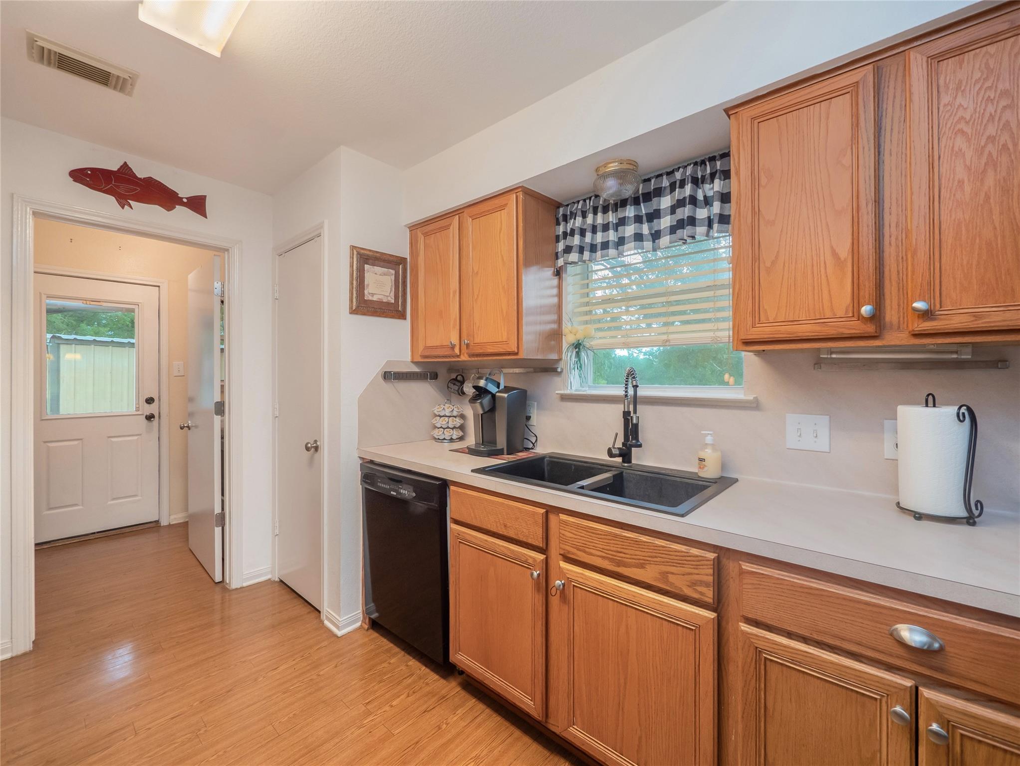 1650 County Road 439, Thorndale, TX 76577