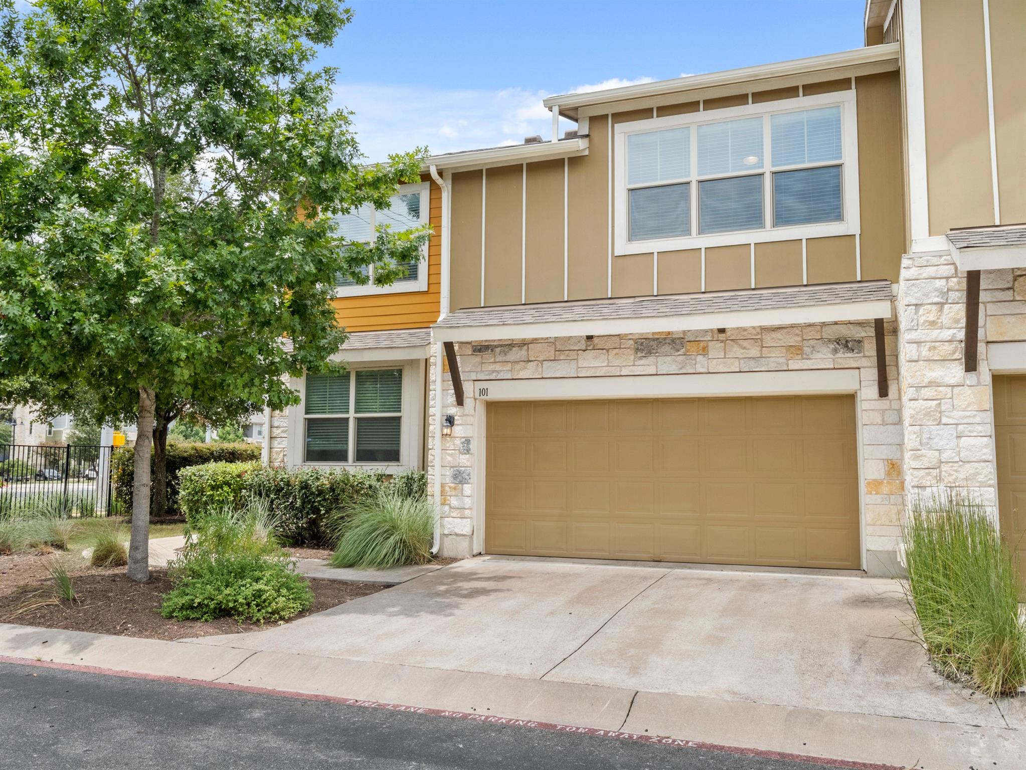 516 E Slaughter Ln # 101, Austin, TX 78744