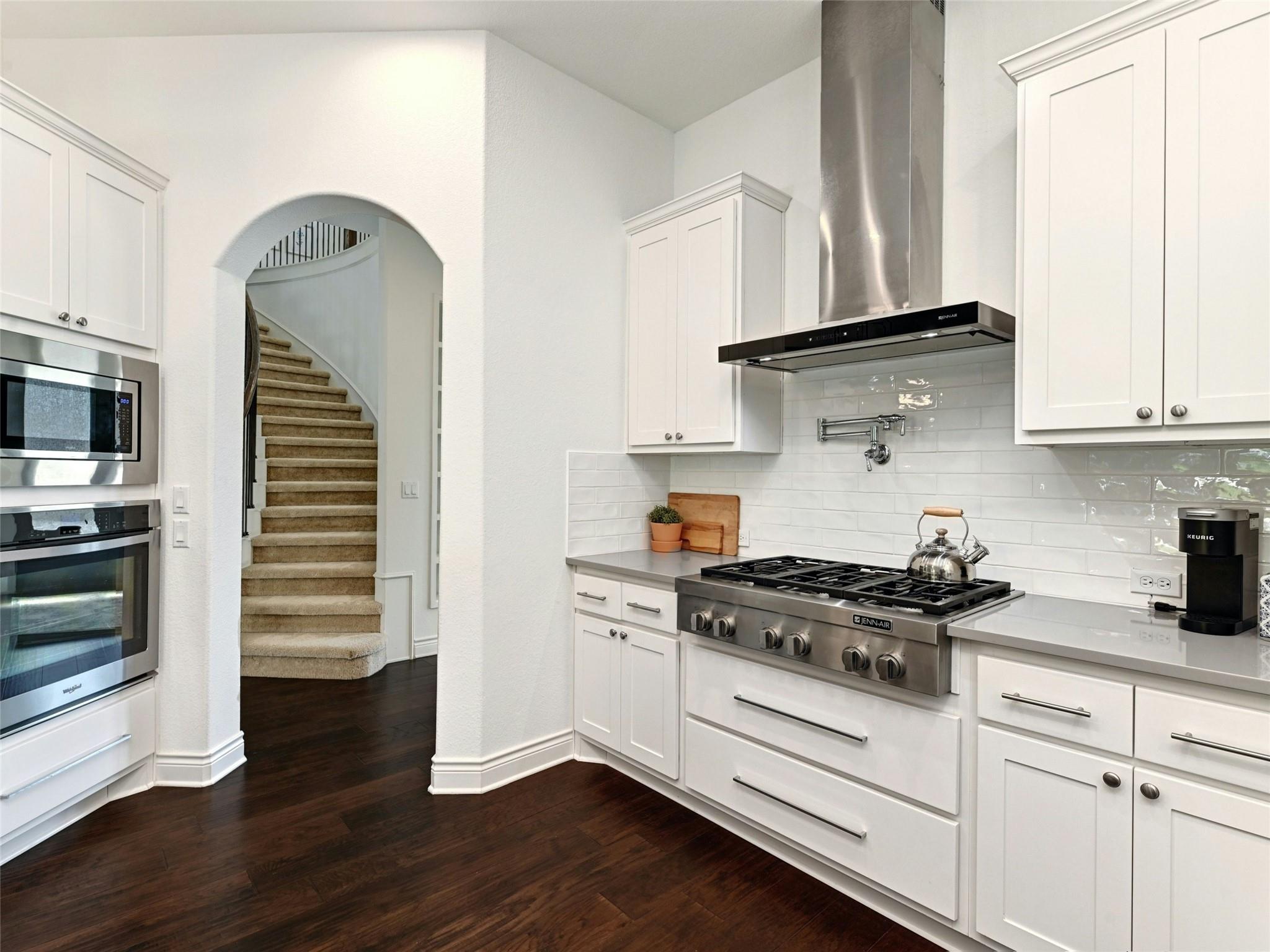 2400 Winsted Ln, Austin, TX 78703