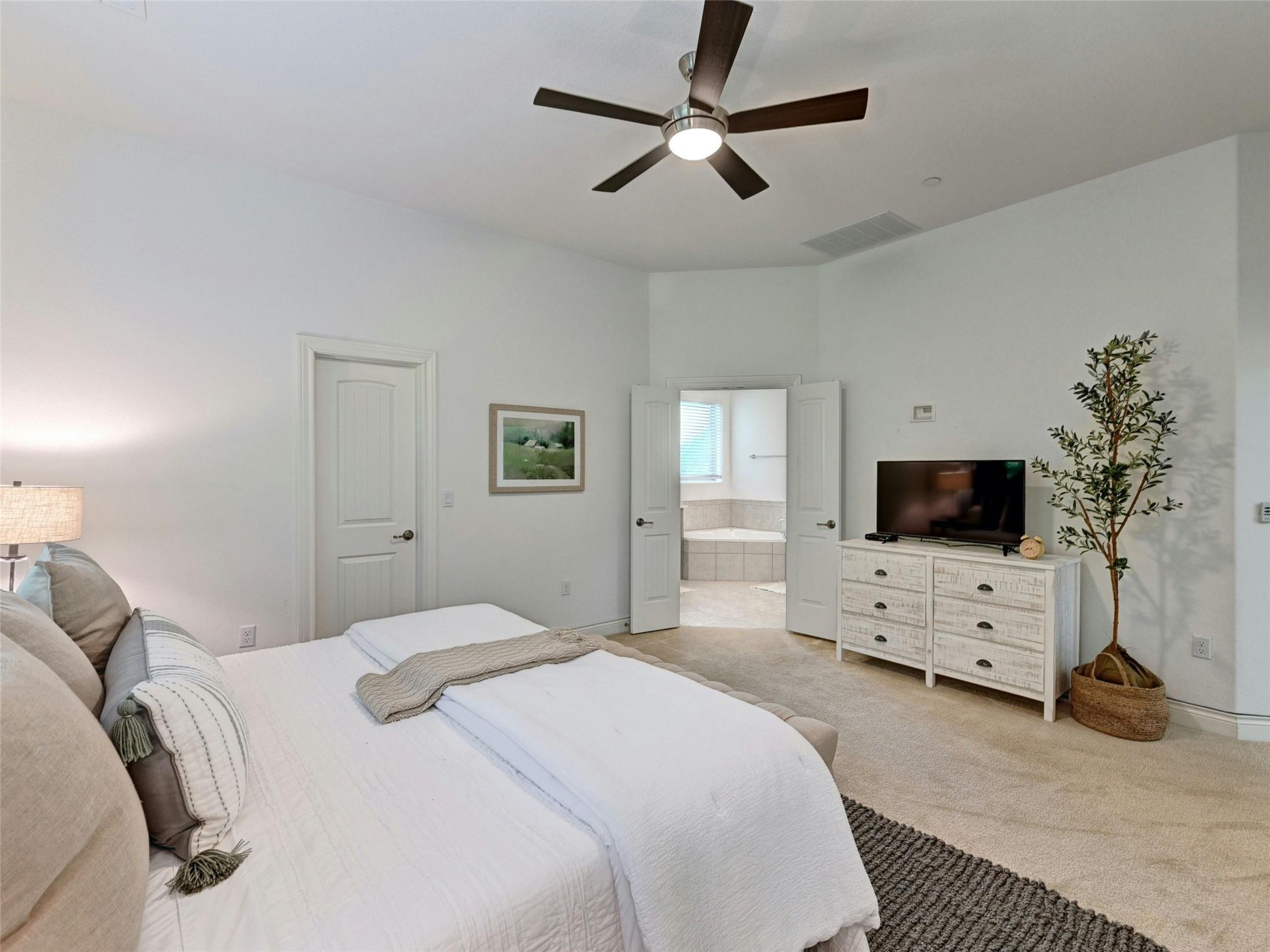 2400 Winsted Ln, Austin, TX 78703