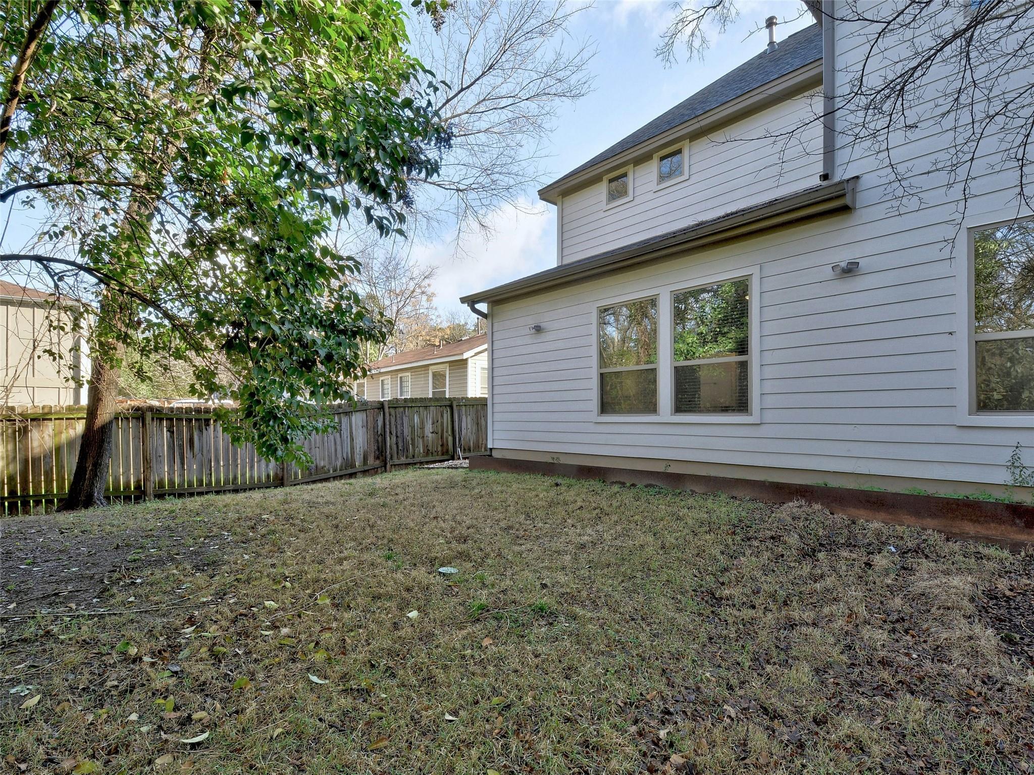 2400 Winsted Ln, Austin, TX 78703