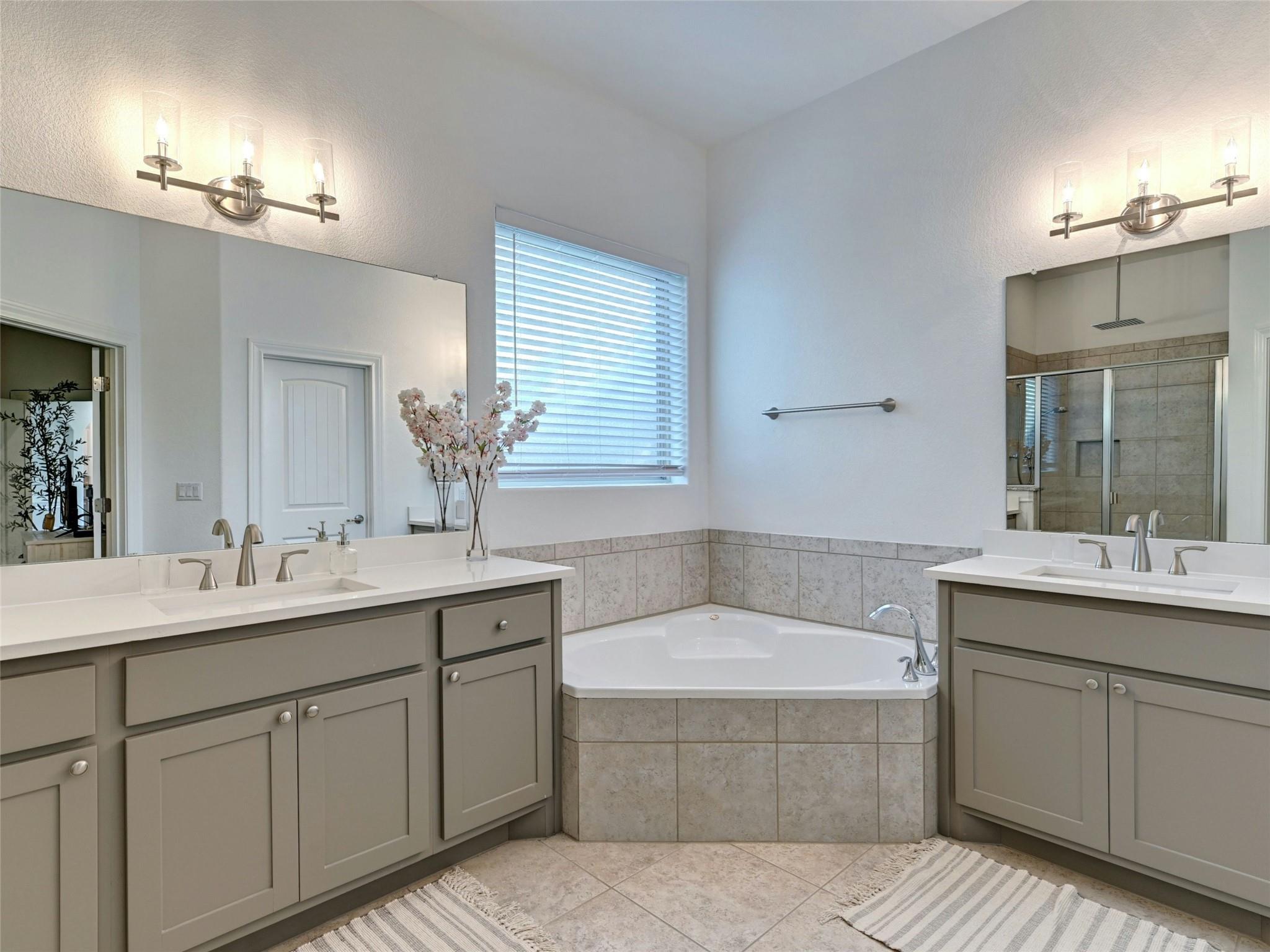 2400 Winsted Ln, Austin, TX 78703