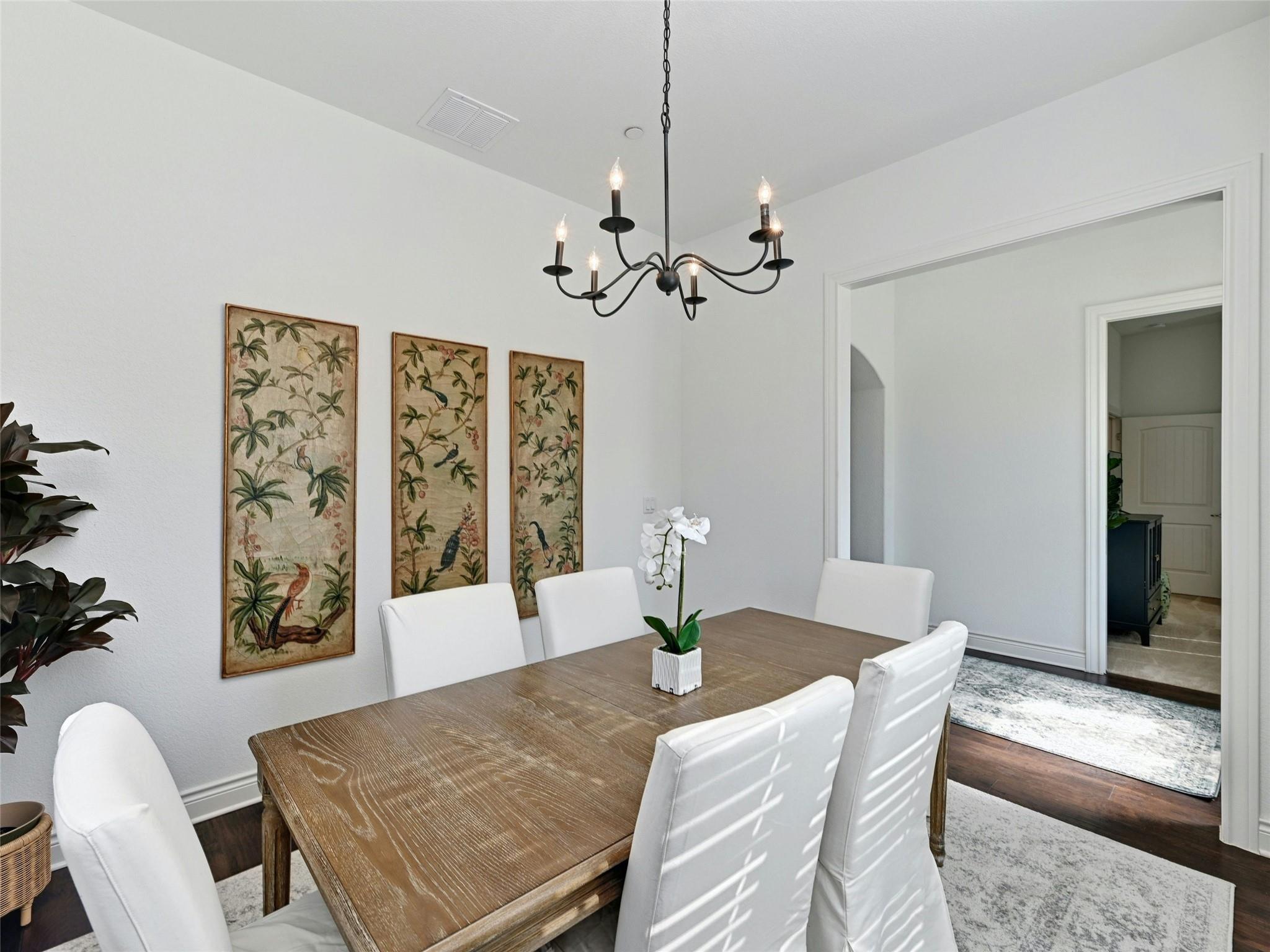 2400 Winsted Ln, Austin, TX 78703