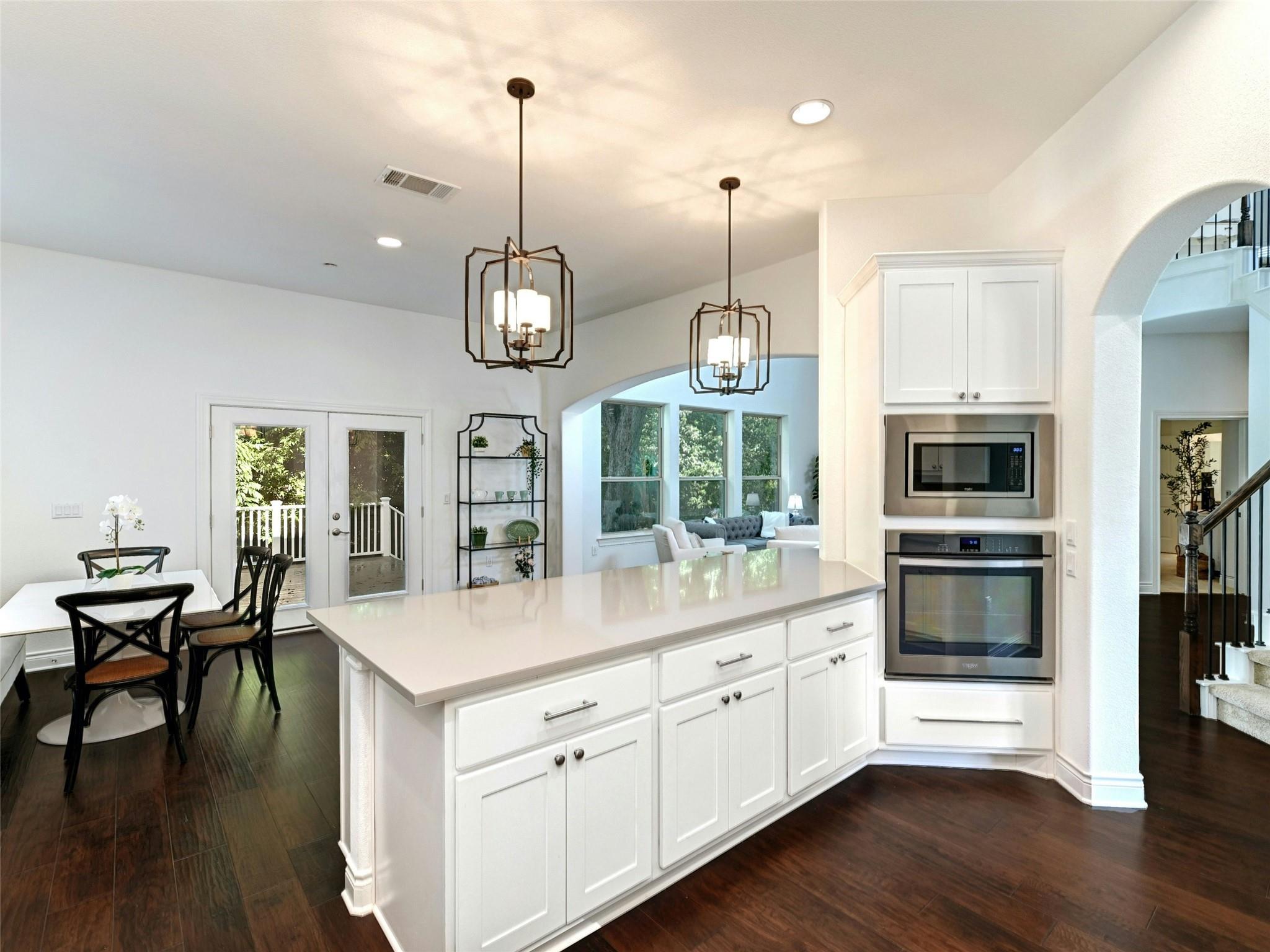 2400 Winsted Ln, Austin, TX 78703