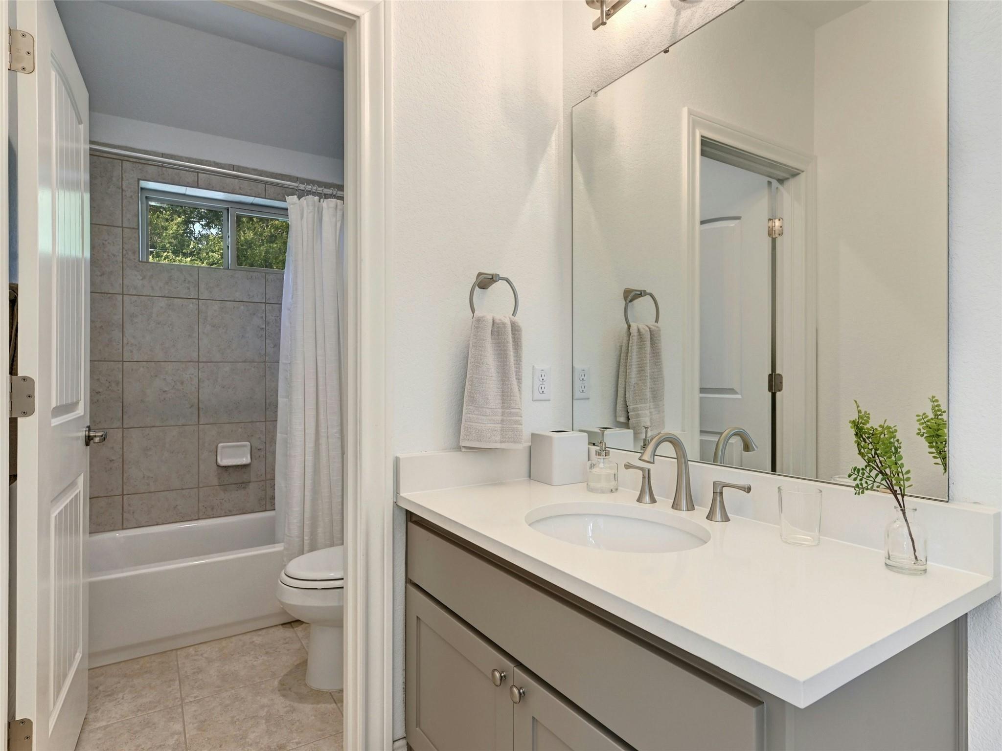 2400 Winsted Ln, Austin, TX 78703