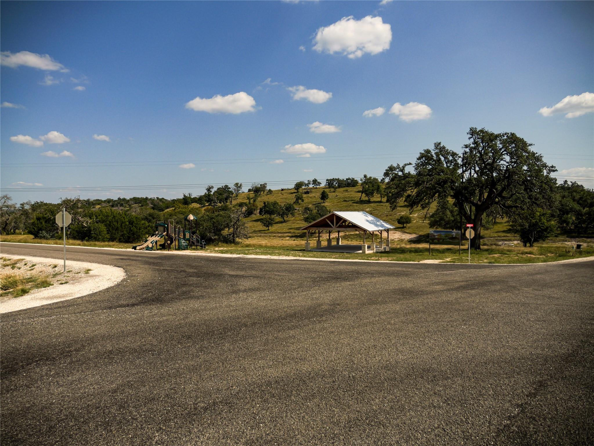 39 Buckskin Path, Fredericksburg, TX 78624