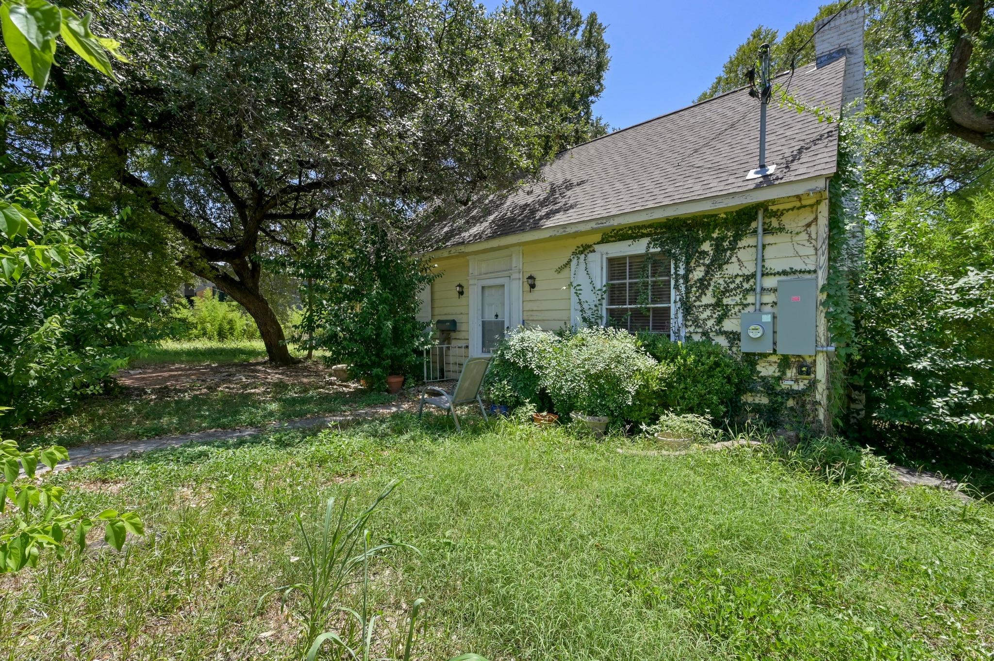 1017 W 31st St, Austin, TX 78705