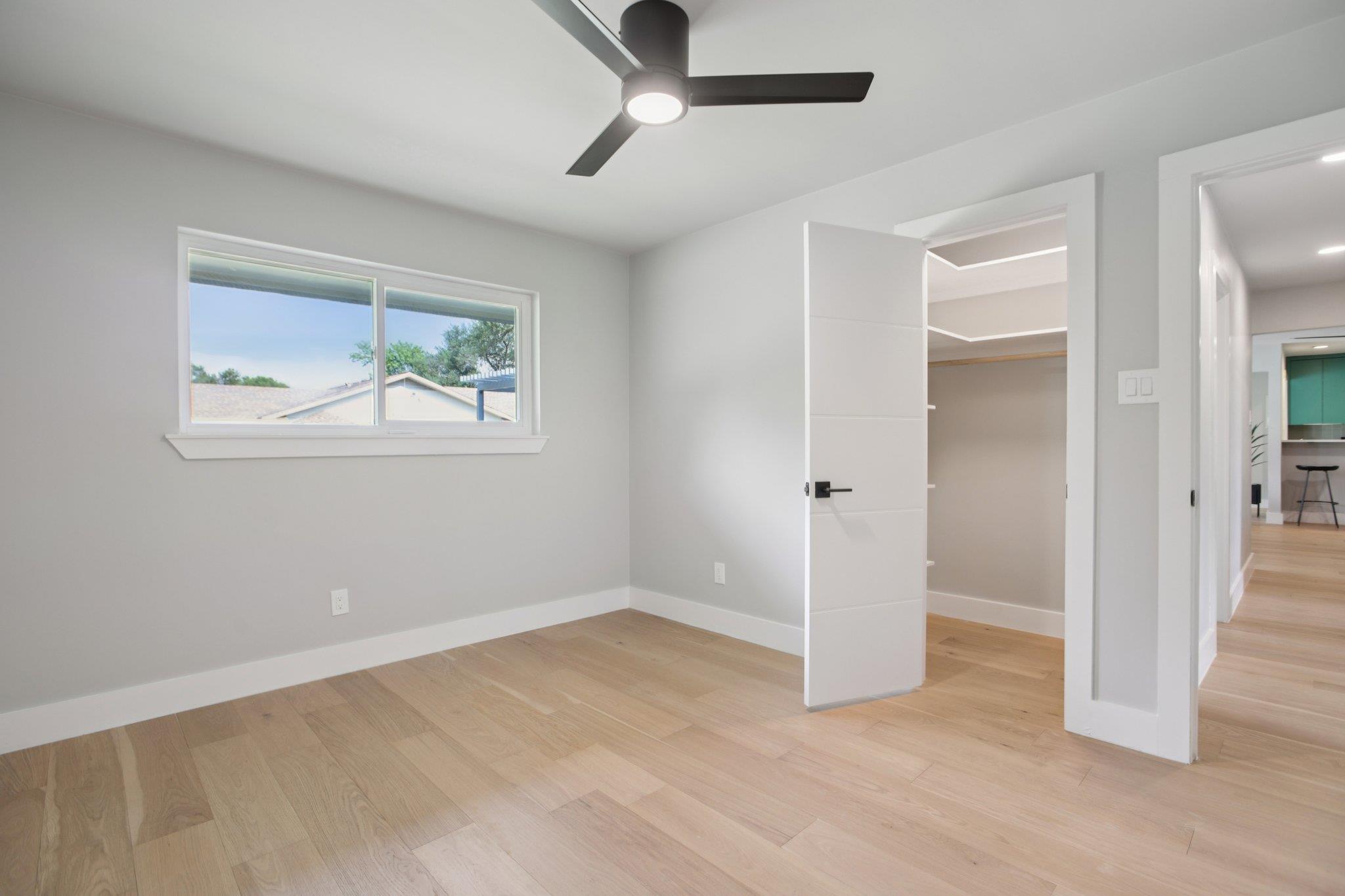 8704 Balcones Club Dr, Austin, TX 78750