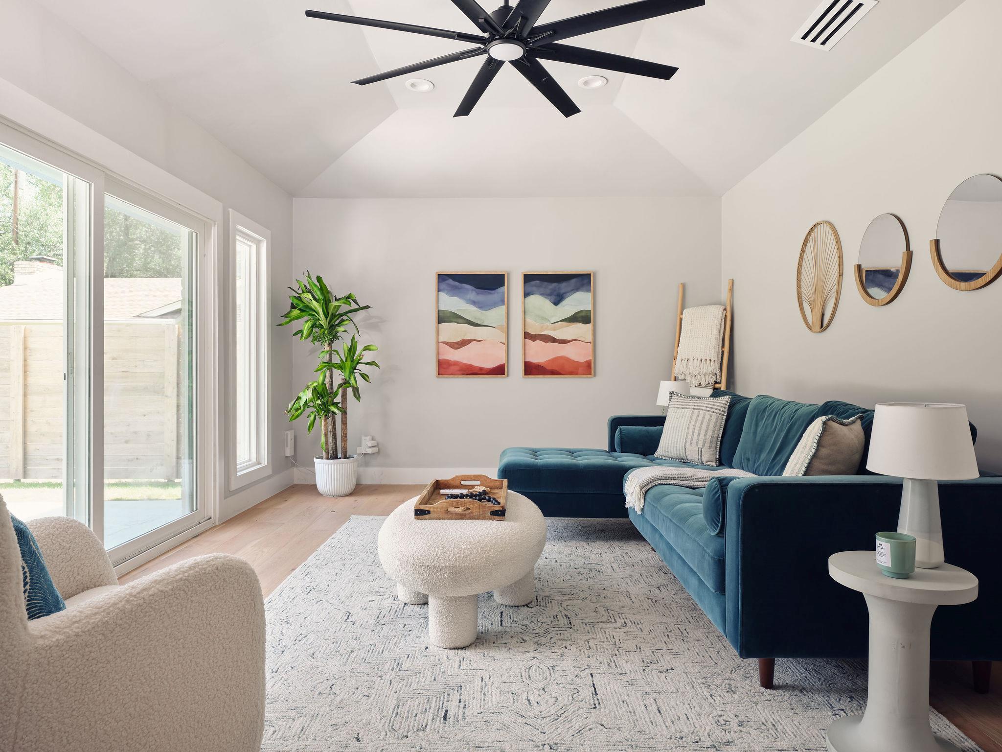 8704 Balcones Club Dr, Austin, TX 78750