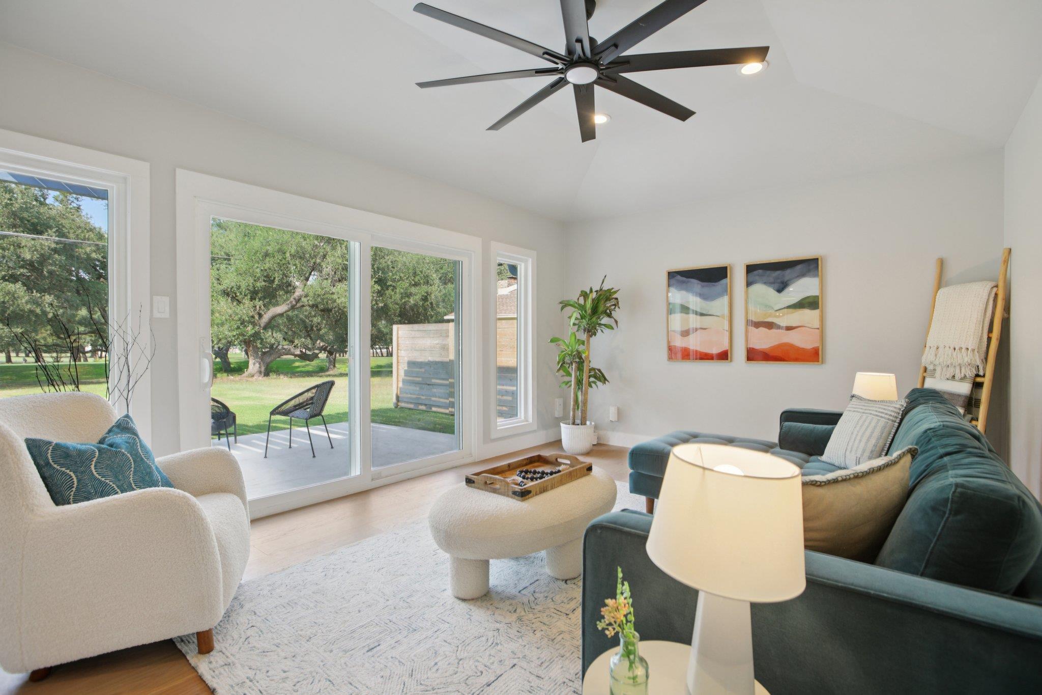 8704 Balcones Club Dr, Austin, TX 78750