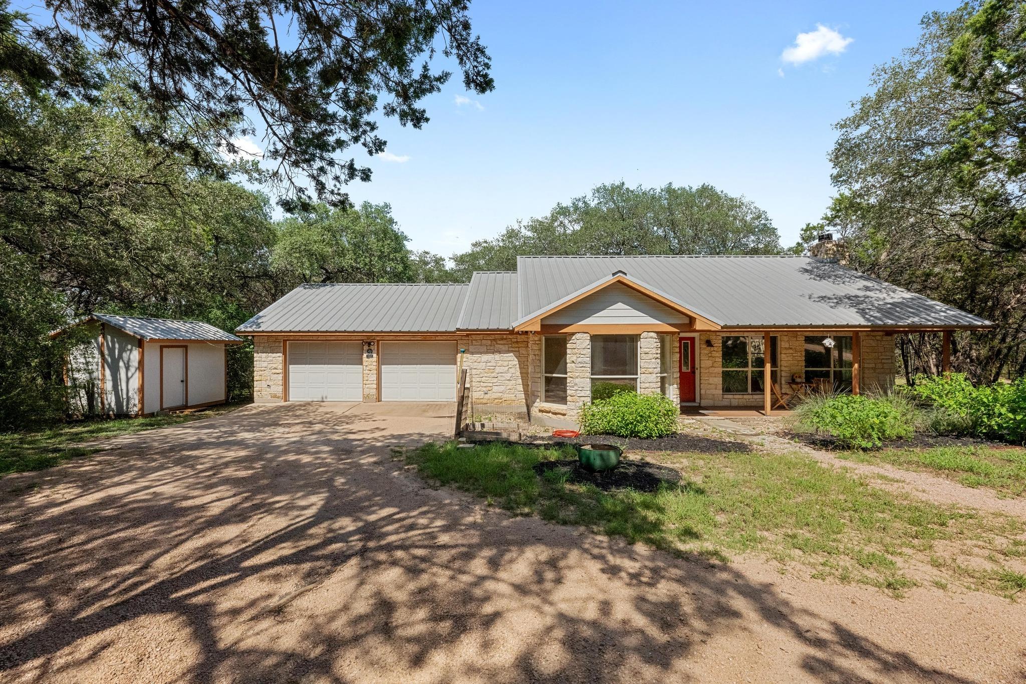 4207 Deer Trl, Spicewood, TX 78669