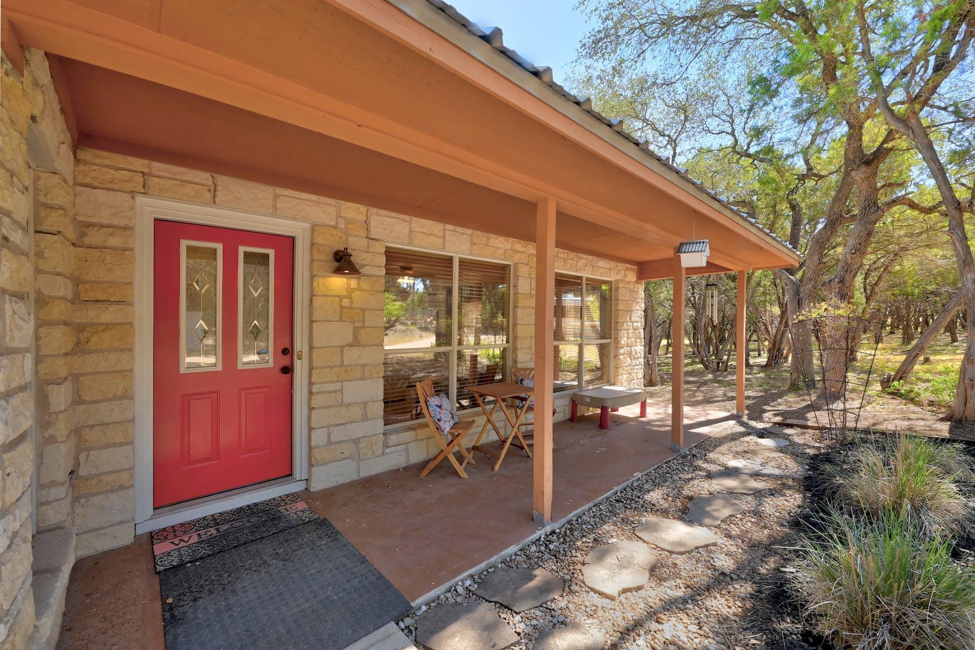 4207 Deer Trl, Spicewood, TX 78669