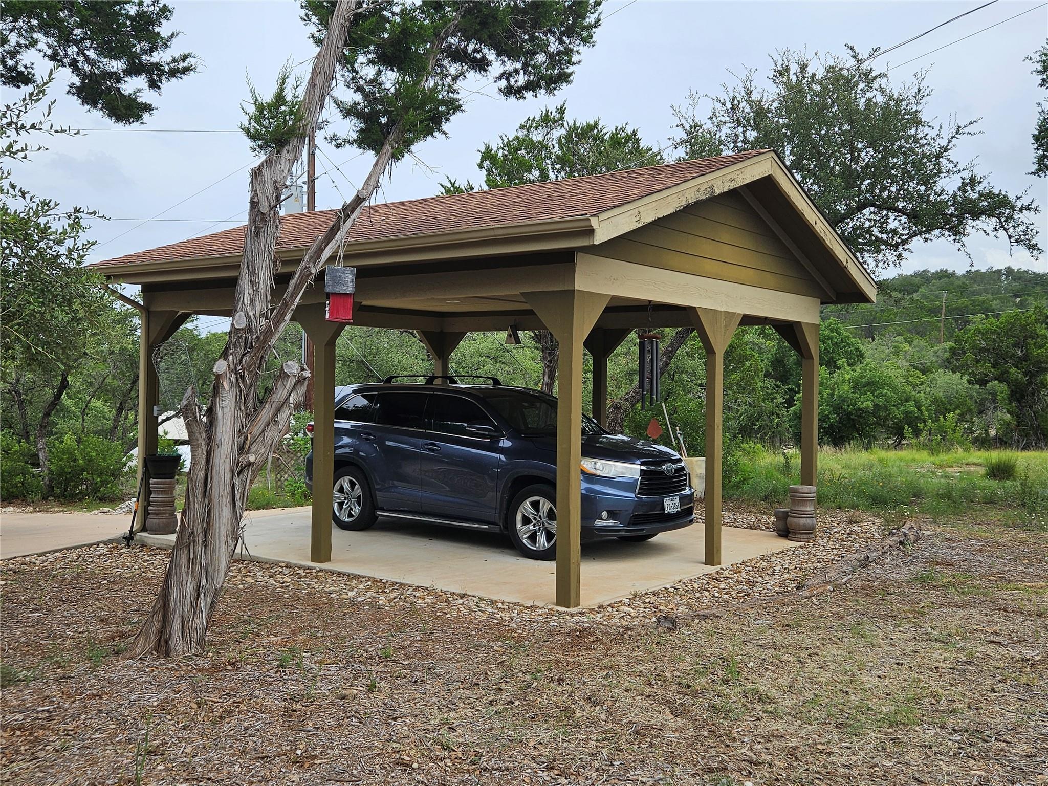 21201 Kathy Ln, Spicewood, TX 78669