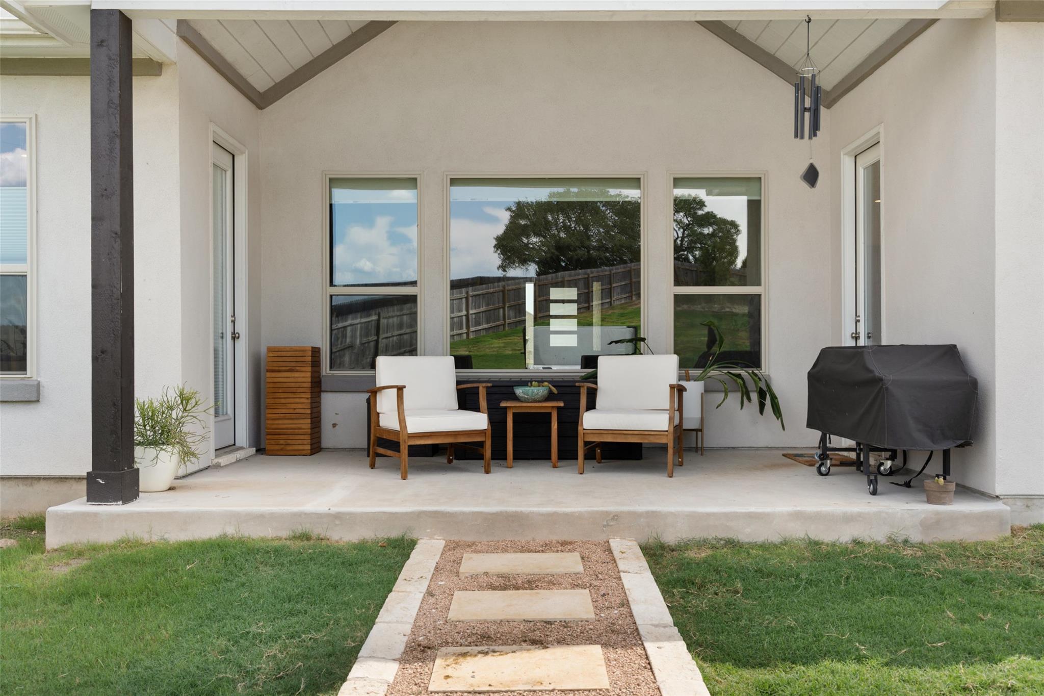 165 Lunar Loop, Dripping Springs, TX 78737