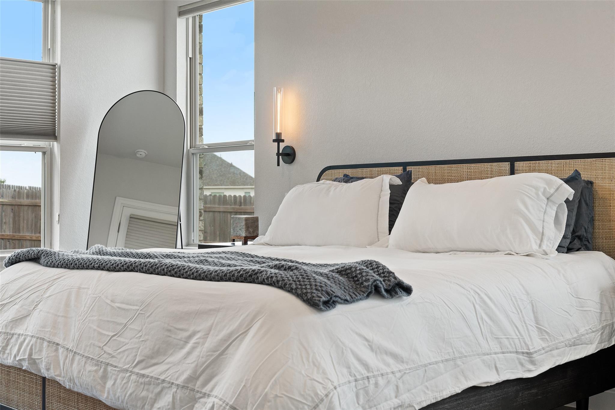 165 Lunar Loop, Dripping Springs, TX 78737