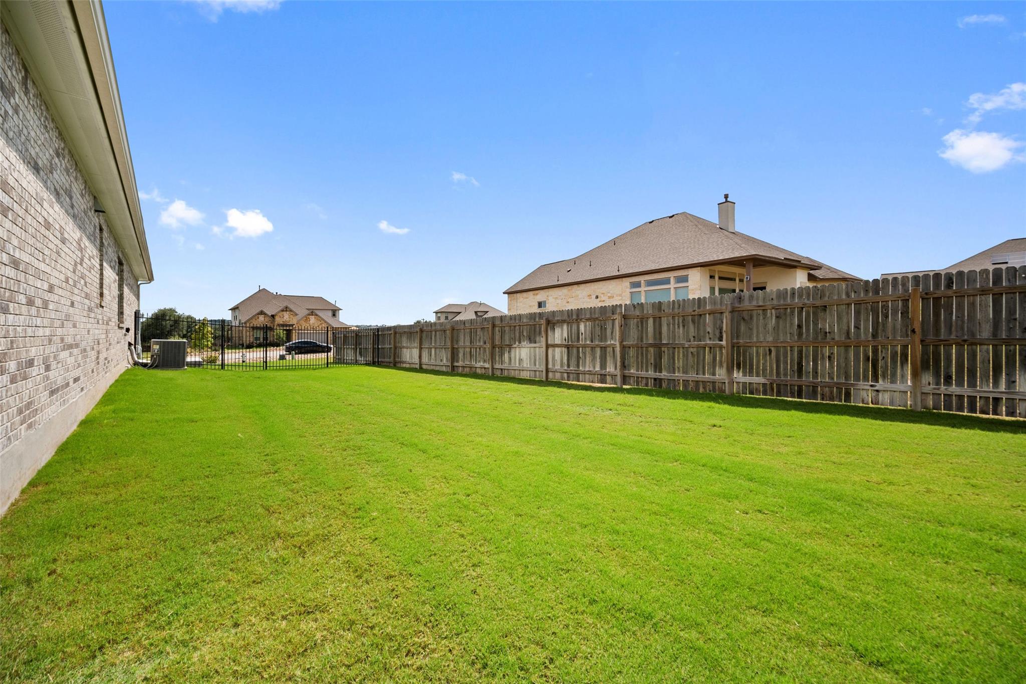 165 Lunar Loop, Dripping Springs, TX 78737