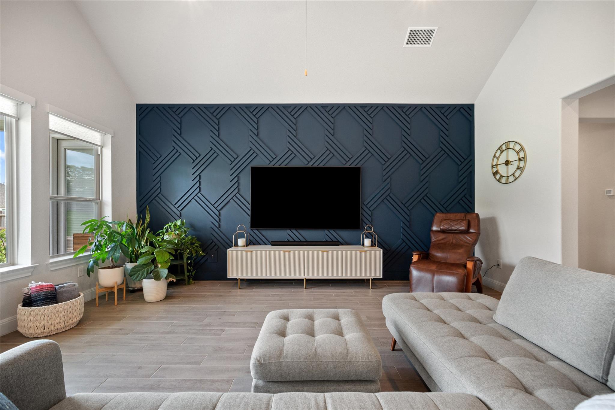 165 Lunar Loop, Dripping Springs, TX 78737