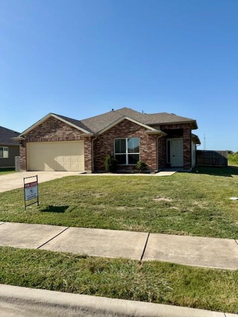 500 Foxglove Dr, Hutto, TX 78634