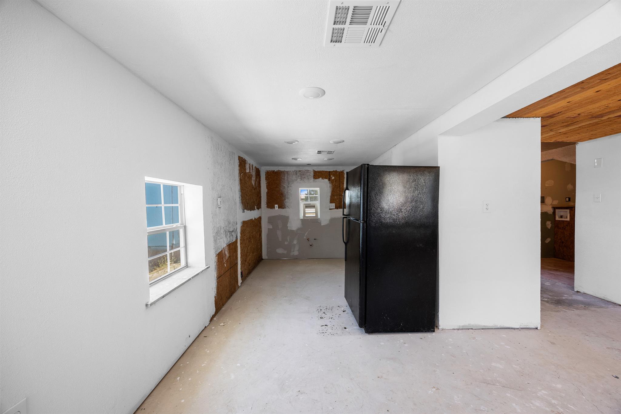 147 Community Center Rd, Rosanky, TX 78953