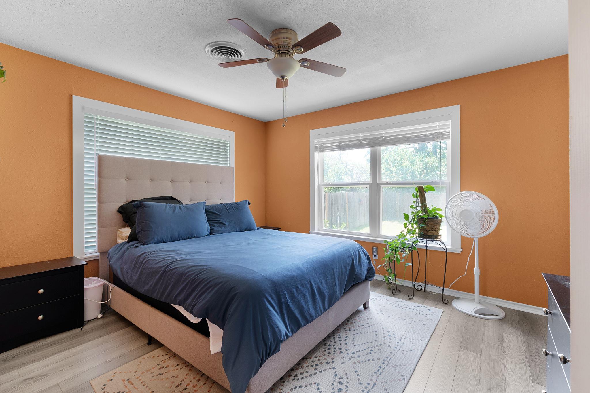 209 E Live Oak St, Burnet, TX 78611