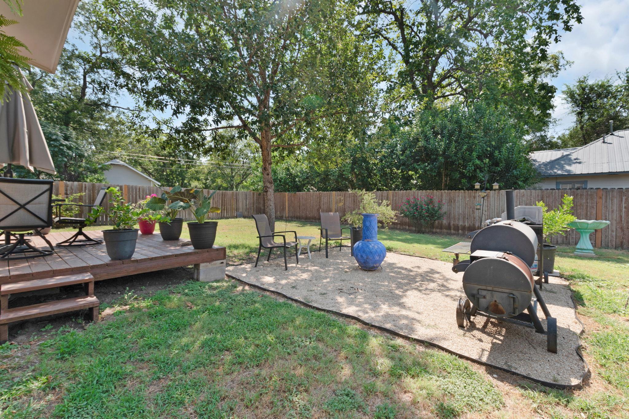 209 E Live Oak St, Burnet, TX 78611