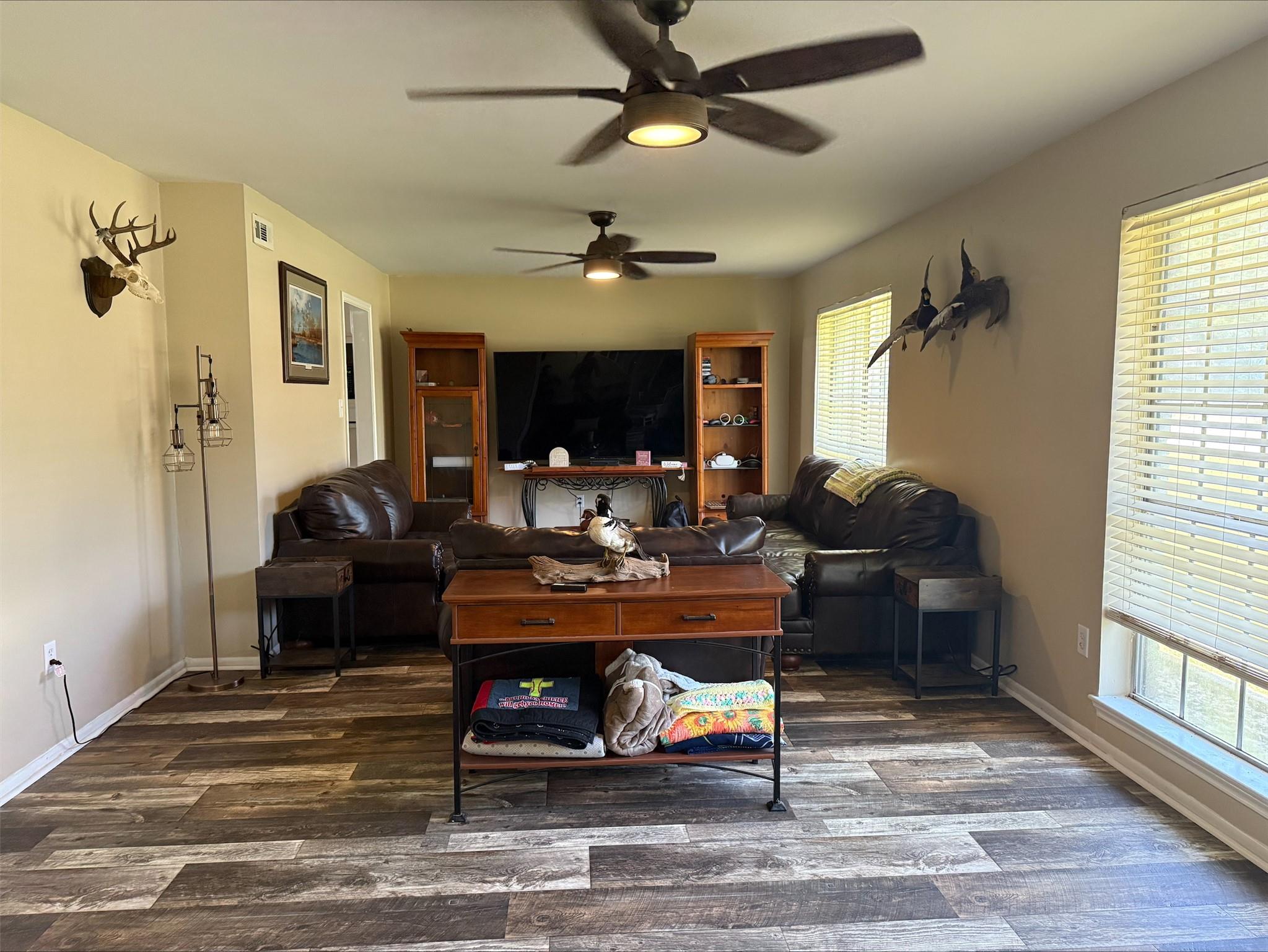 905 Center St, El Campo, TX 77437