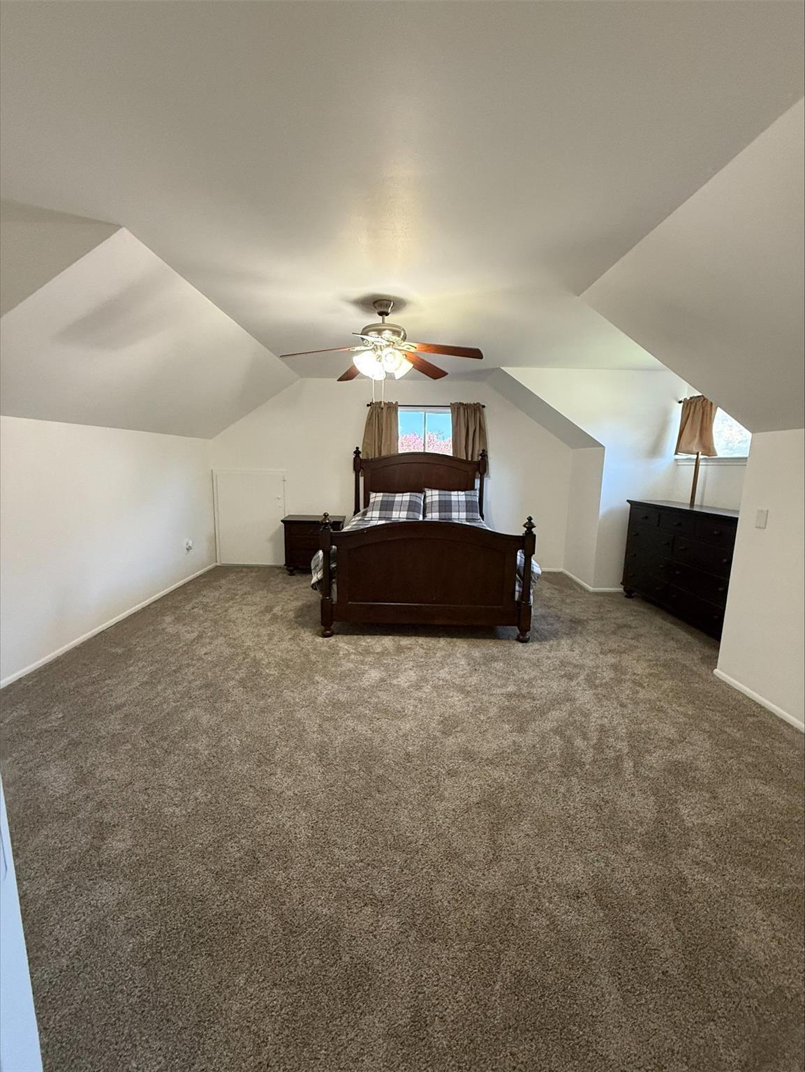 905 Center St, El Campo, TX 77437