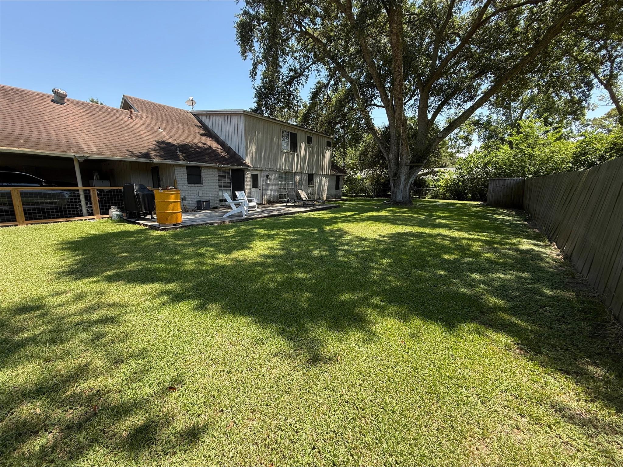 905 Center St, El Campo, TX 77437