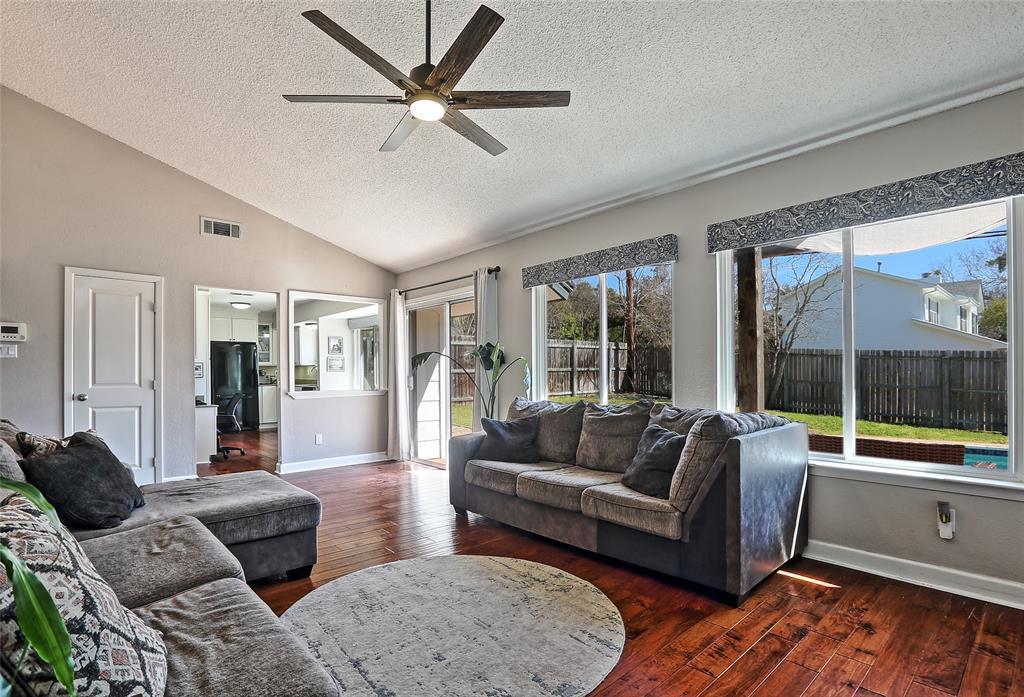 11501 Oak Knoll Dr, Austin, TX 78759