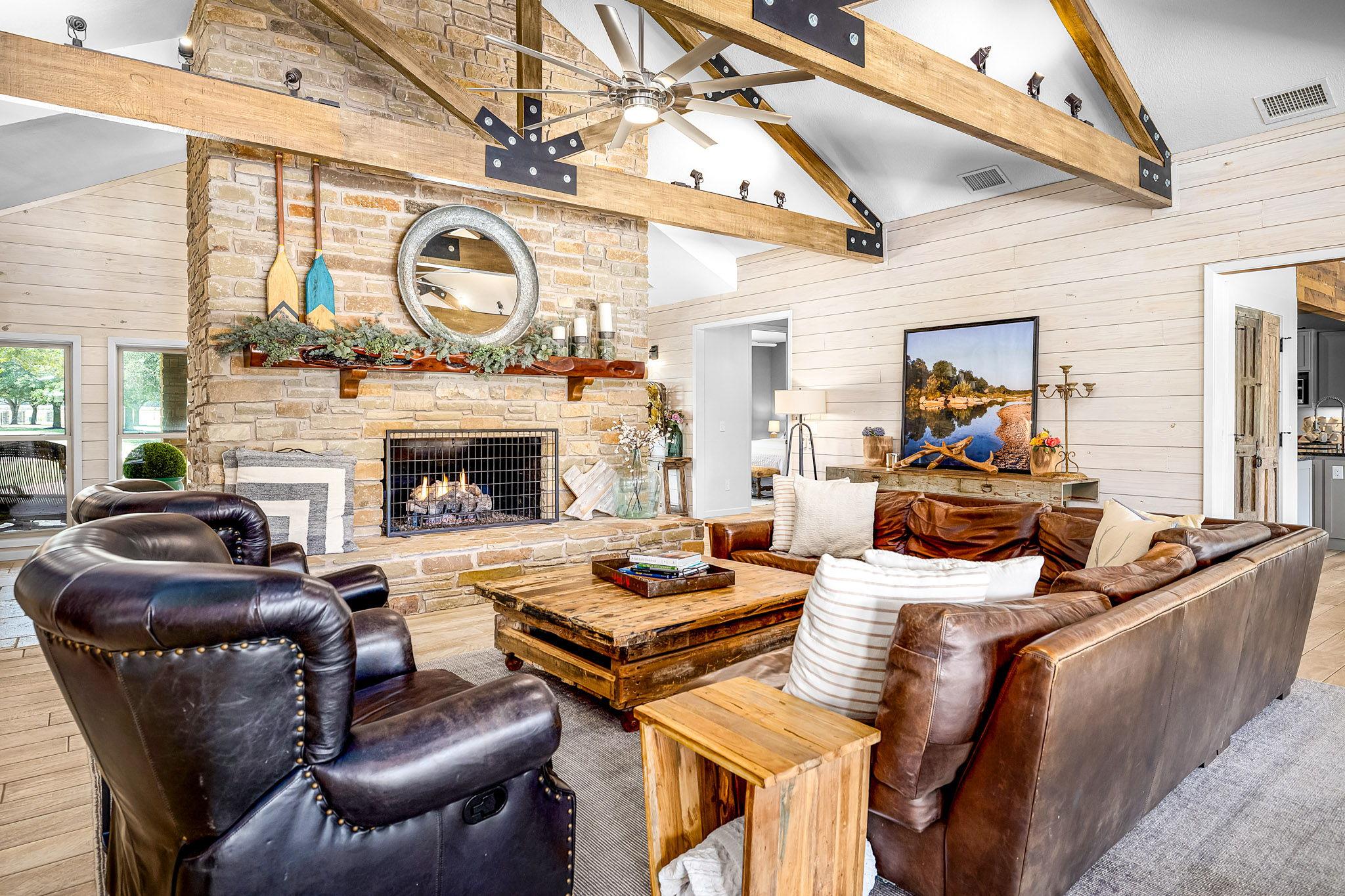 871 Chimney Valley Rd, Blanco, TX 78606