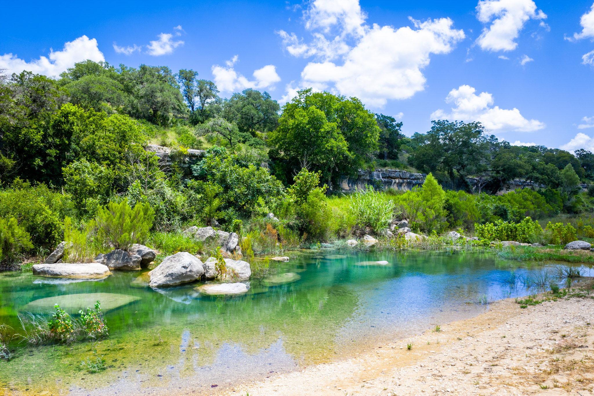 871 Chimney Valley Rd, Blanco, TX 78606