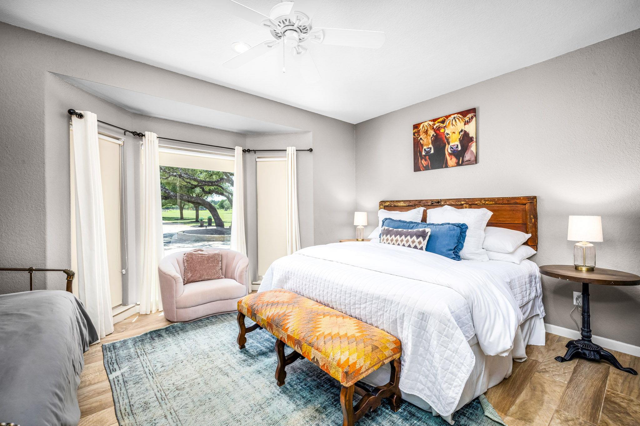 871 Chimney Valley Rd, Blanco, TX 78606