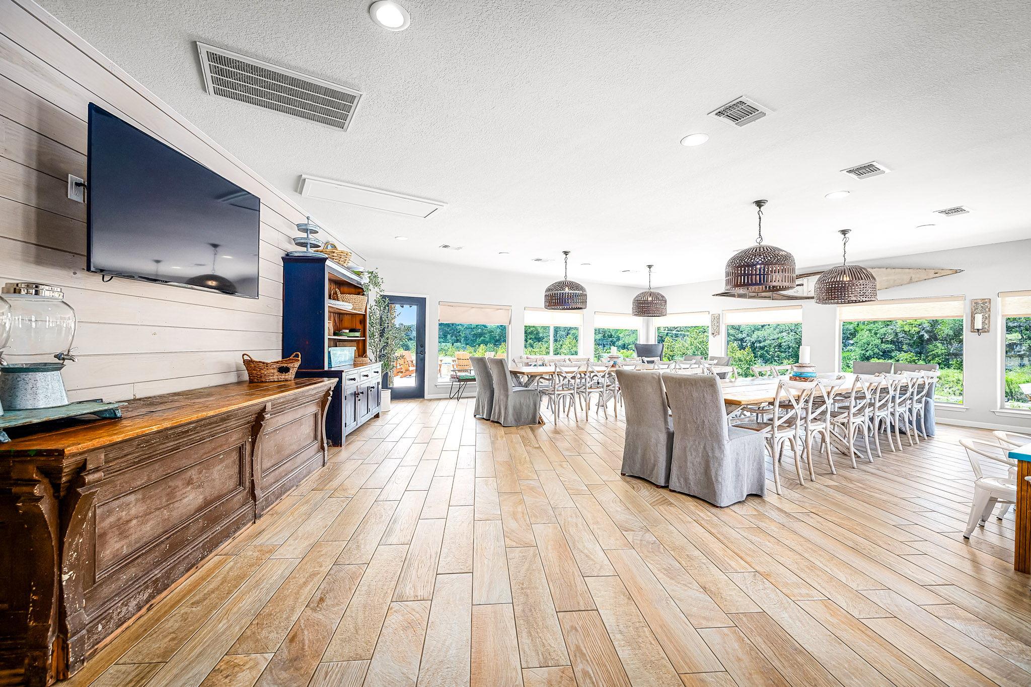 871 Chimney Valley Rd, Blanco, TX 78606