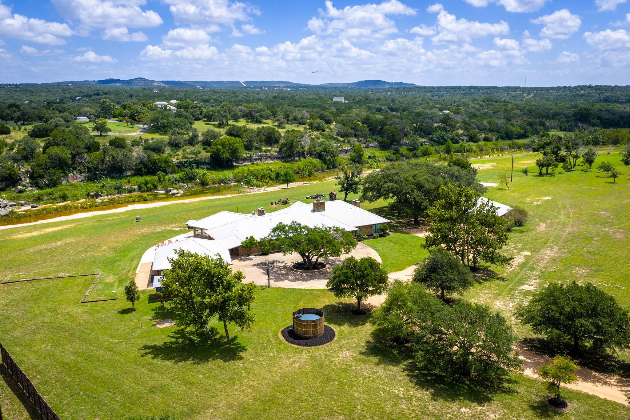 871 Chimney Valley Rd, Blanco, TX 78606