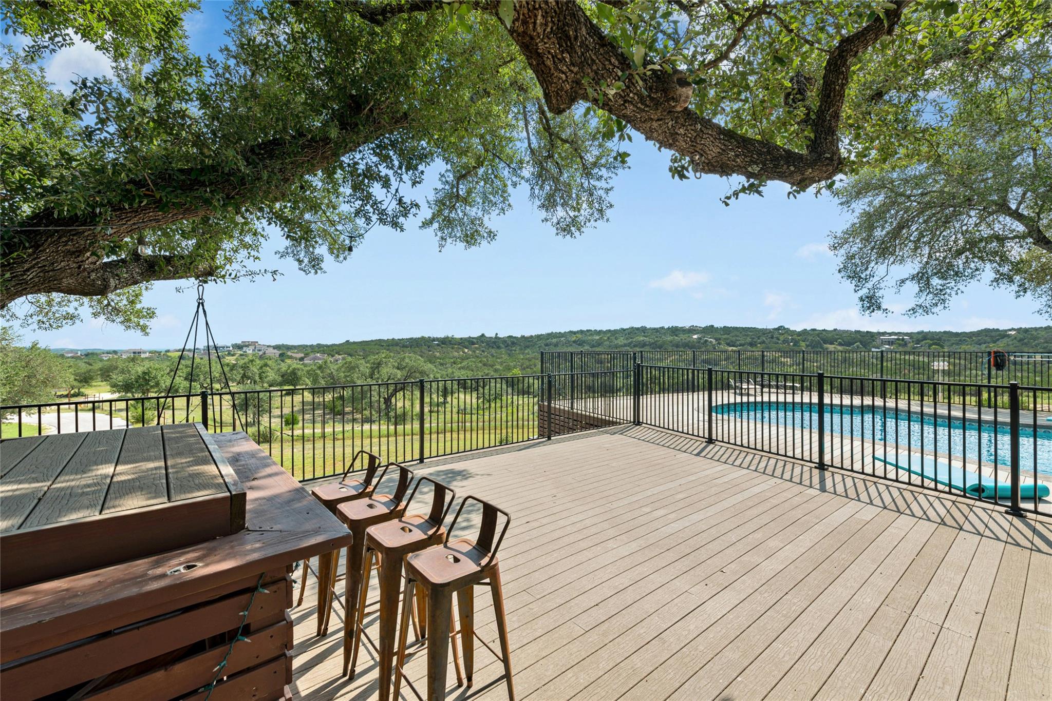 110 Longhorn Ln, Dripping Springs, TX 78620