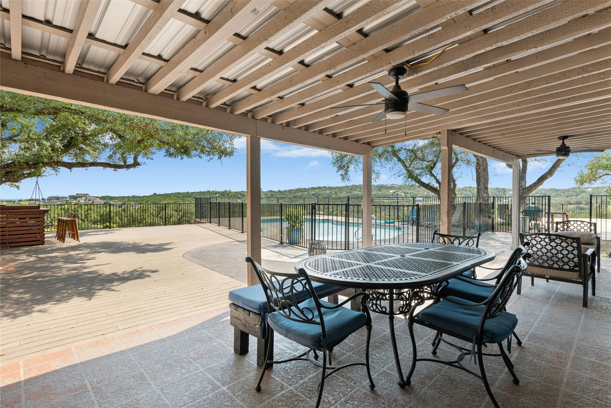 110 Longhorn Ln, Dripping Springs, TX 78620